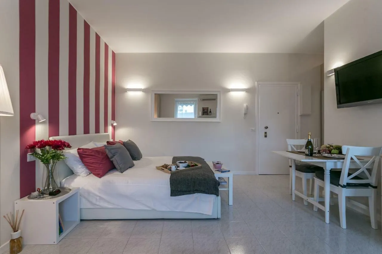 Violet Home - Loreto Milano Italia