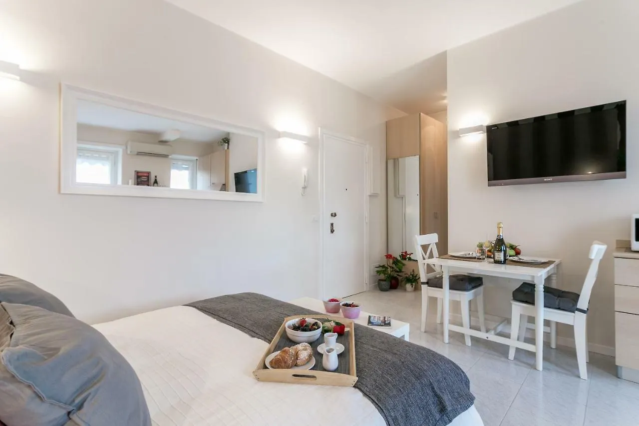 Violet Home - Loreto Milano Italia